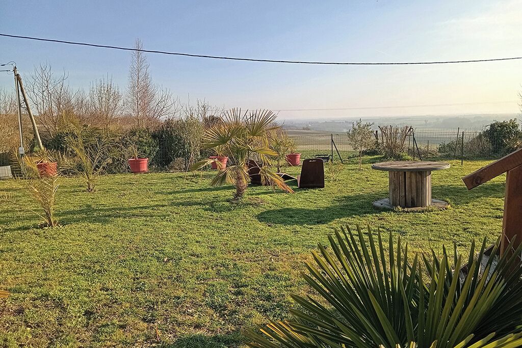 Photo of Outdoor in Ranton