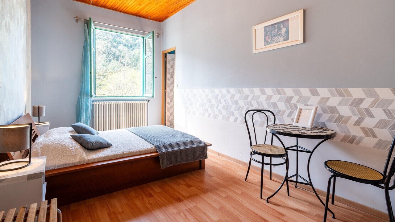 Photo of Others in Gornies