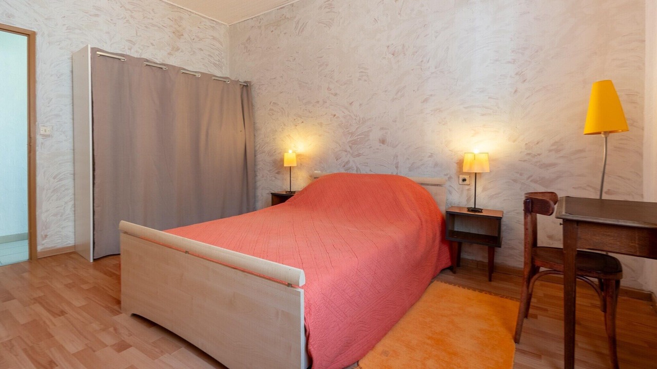 Photo of Others in Gornies