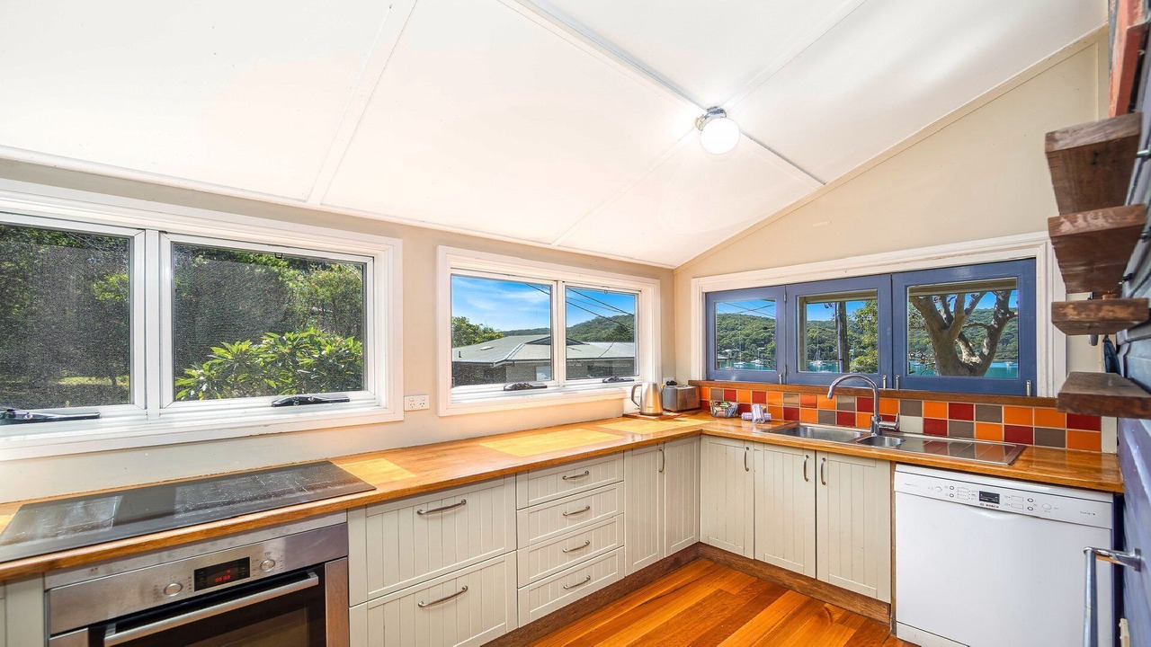 Photo of Kitchen in Pretty Beach Central Coast