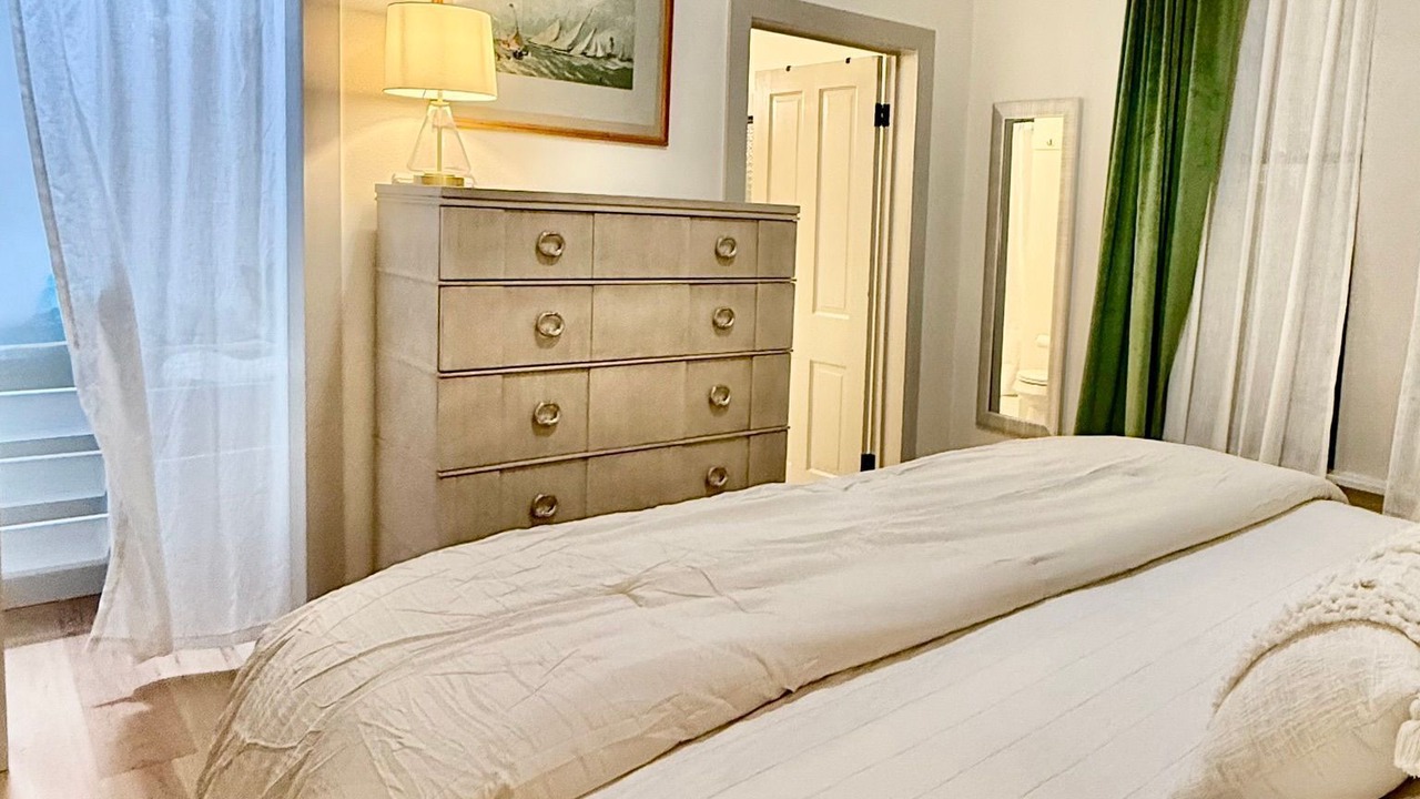Photo of Bedroom in Bay City