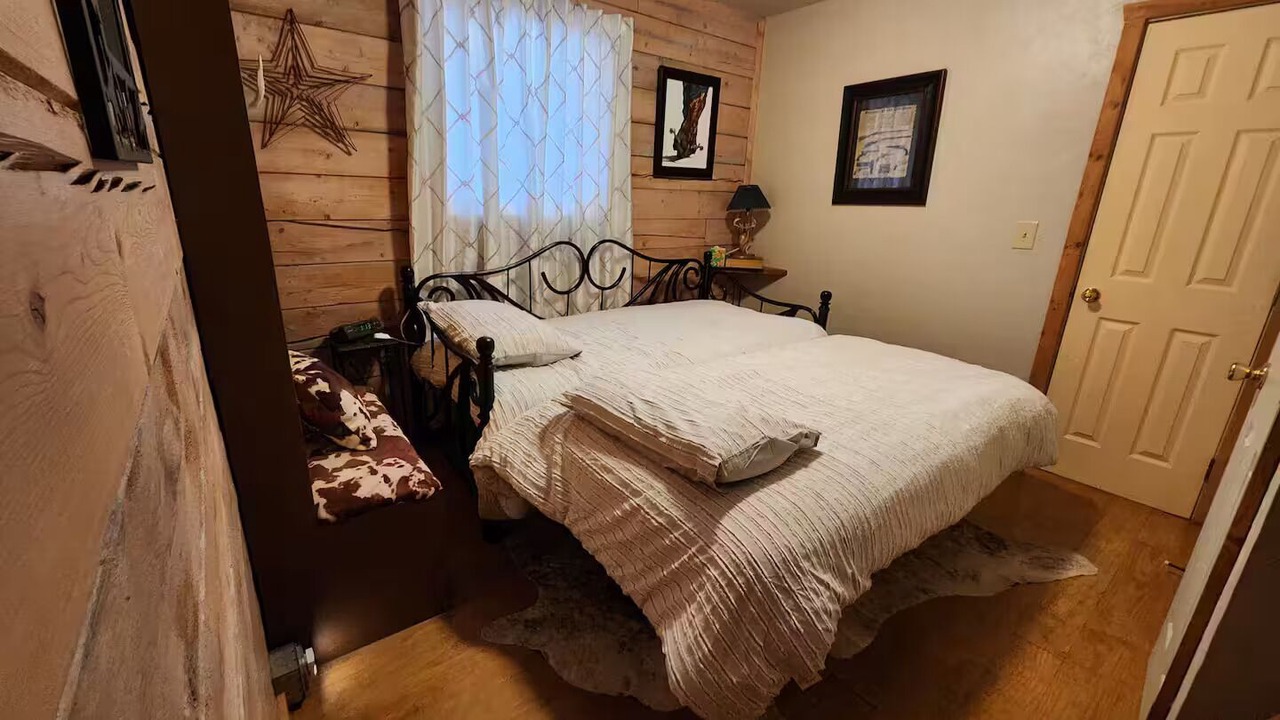 Photo of Bedroom in Davis