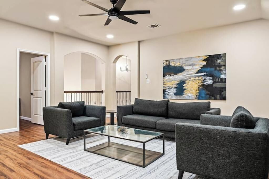 Photo of Livingroom in Parker