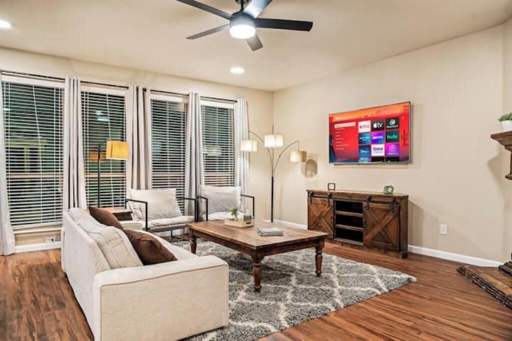 Photo of Livingroom in Parker