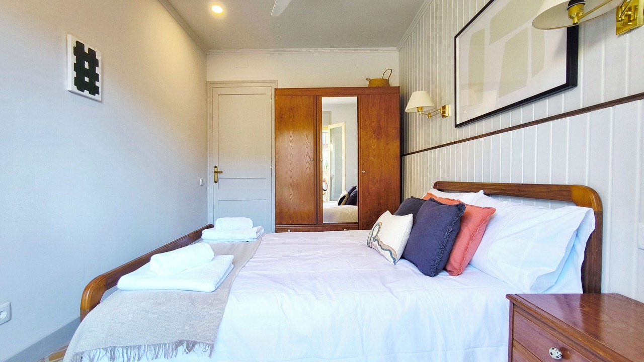 Photo of Bedroom in Campdevanol