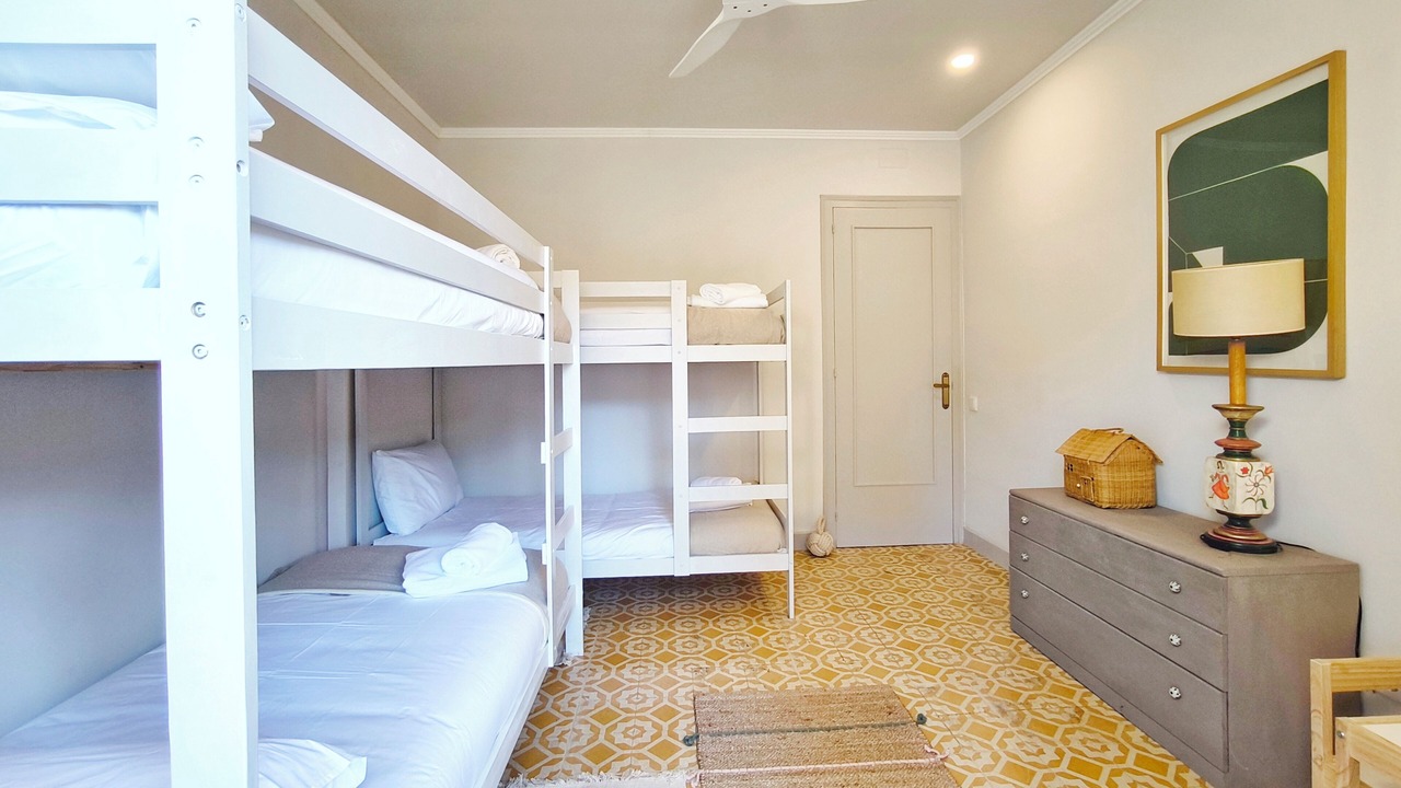 Photo of Bedroom in Campdevanol
