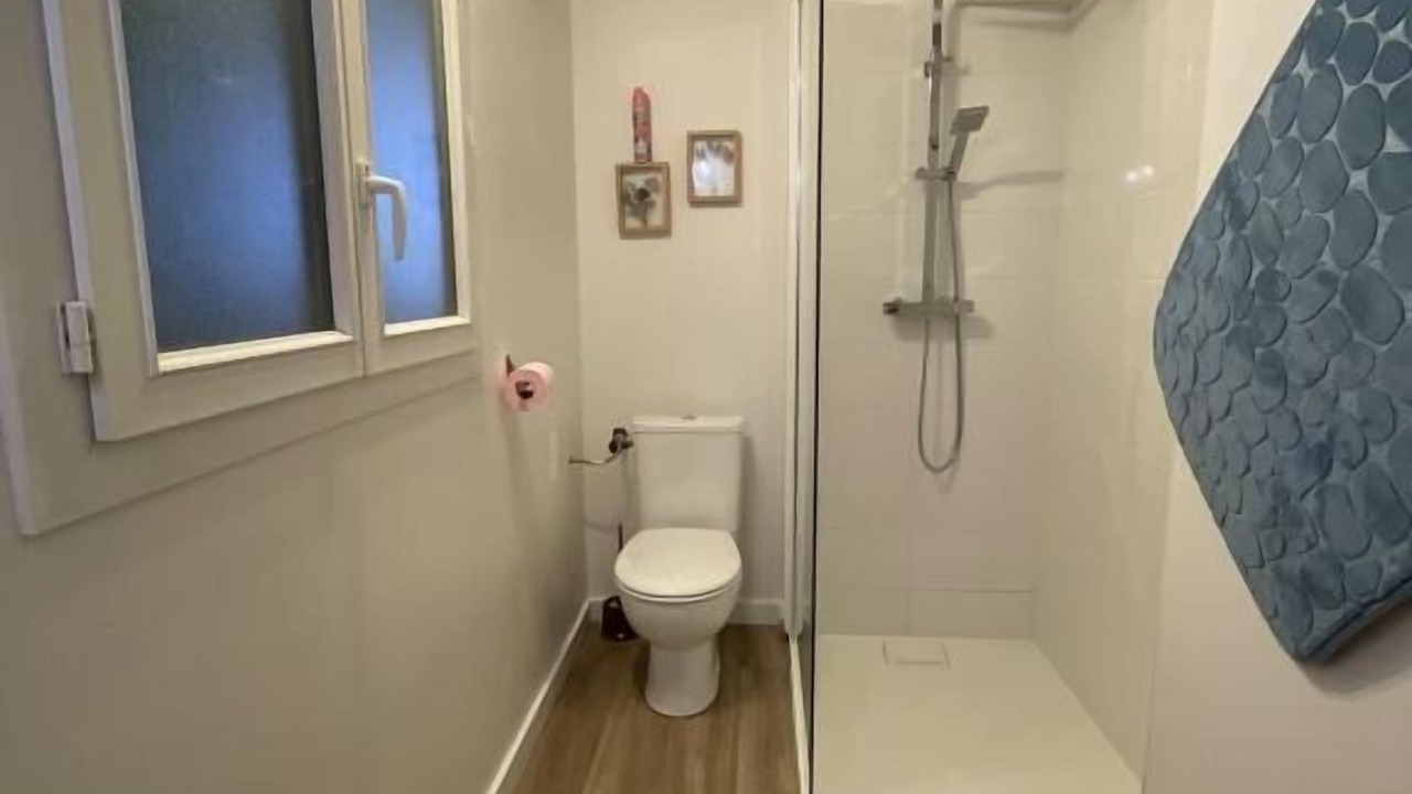 Photo of Bathroom in Avallon
