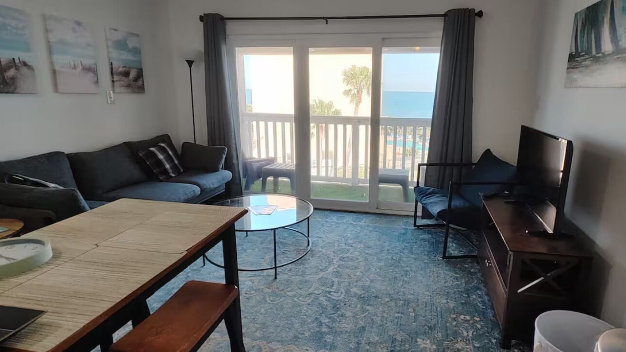 Photo of Livingroom in North Beach