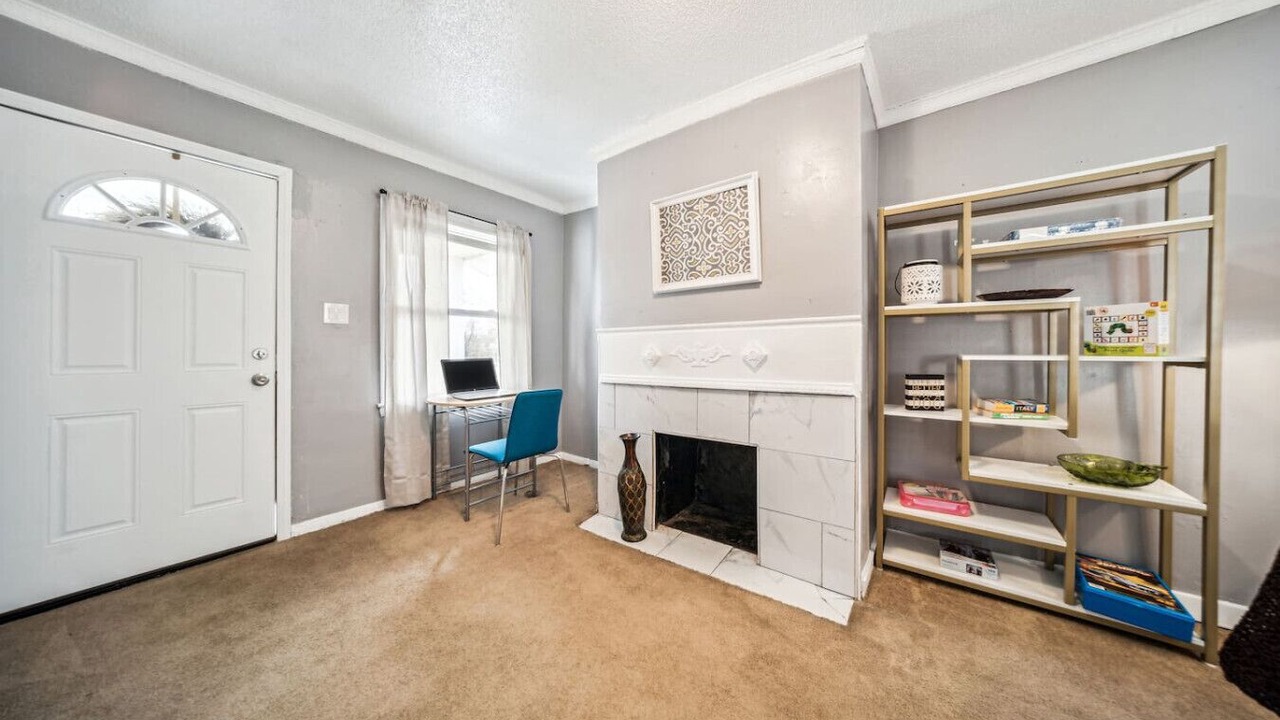 Photo of Livingroom in Garfield Heights