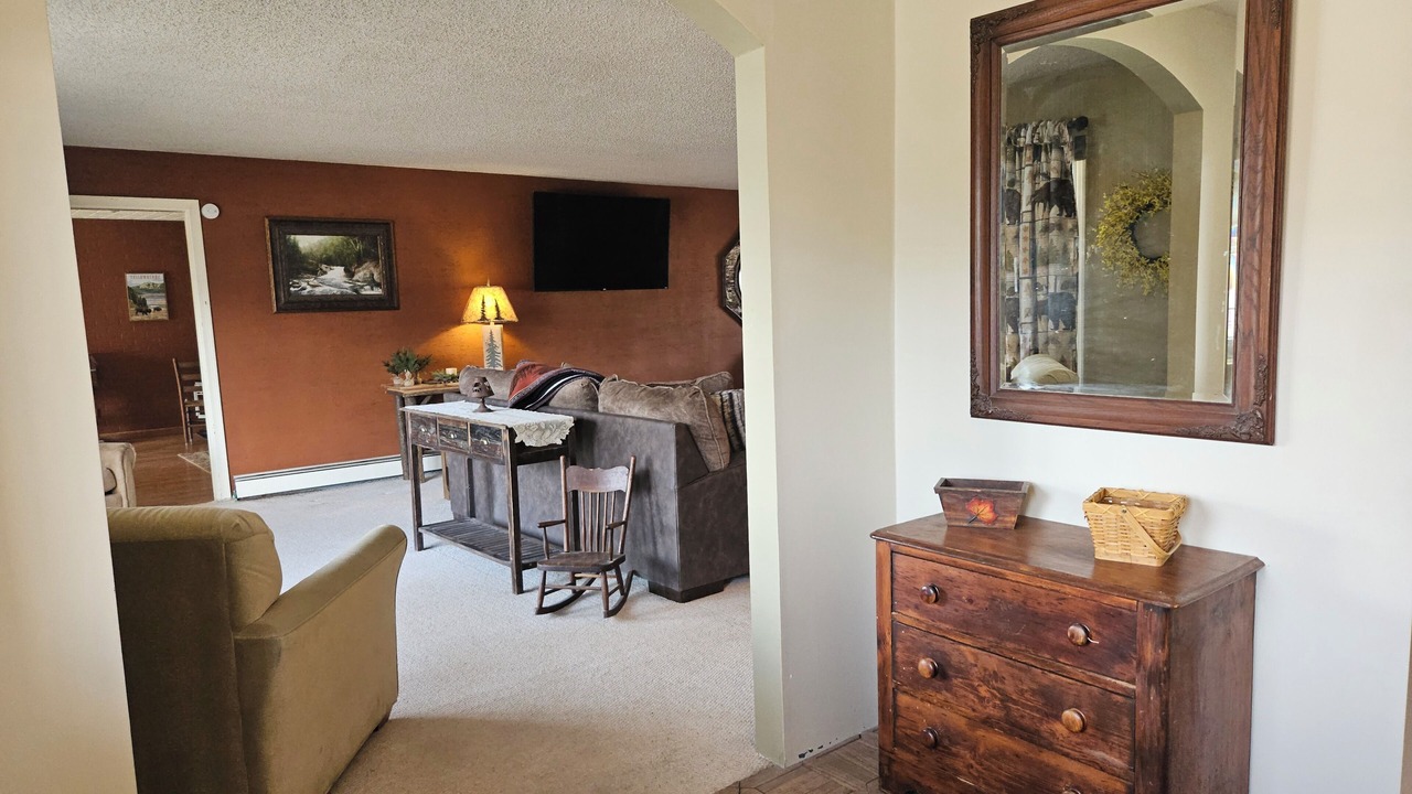 Photo of Livingroom in Warrensburg