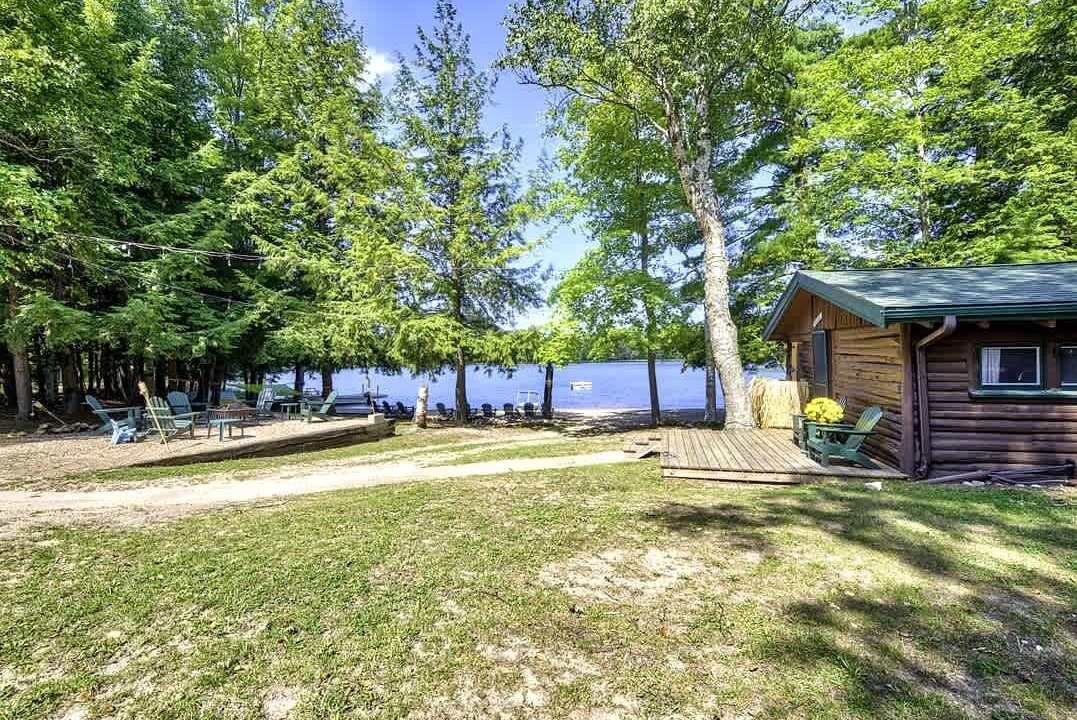 Photo of Outdoor in Levering