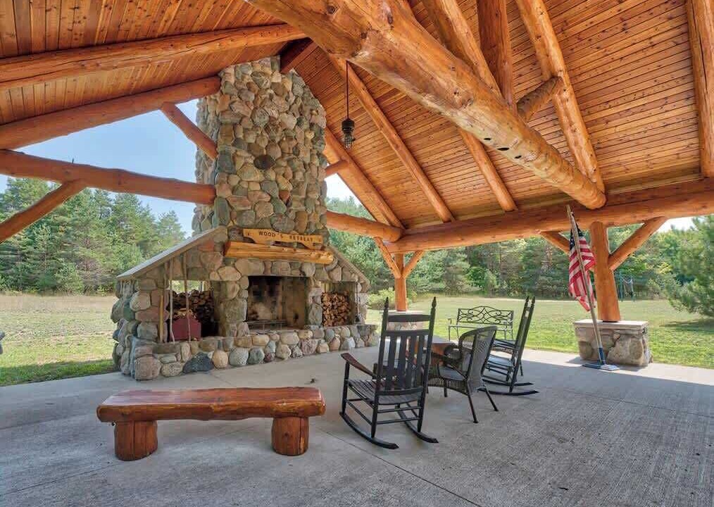 Photo of Outdoor in Levering