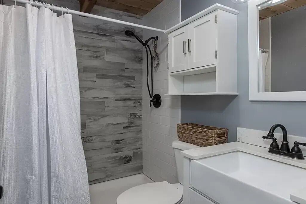 Photo of Bathroom in Hillsboro