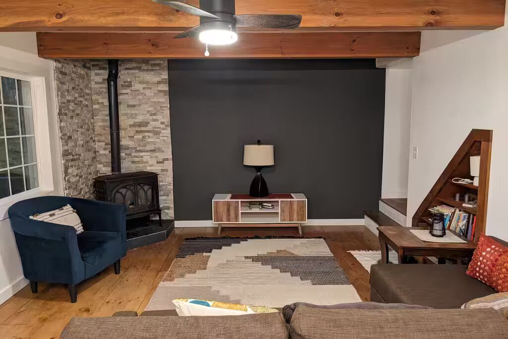 Photo of Livingroom in Hillsboro