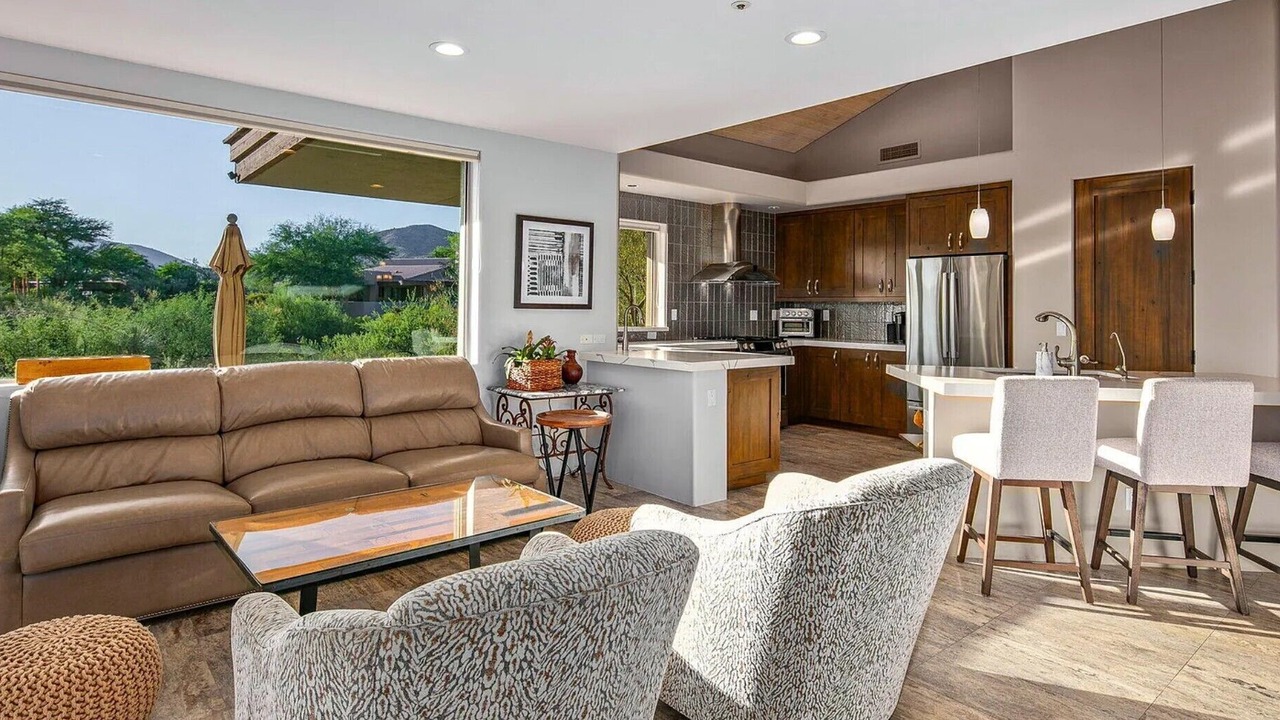 Photo of Livingroom in Desert Mountain