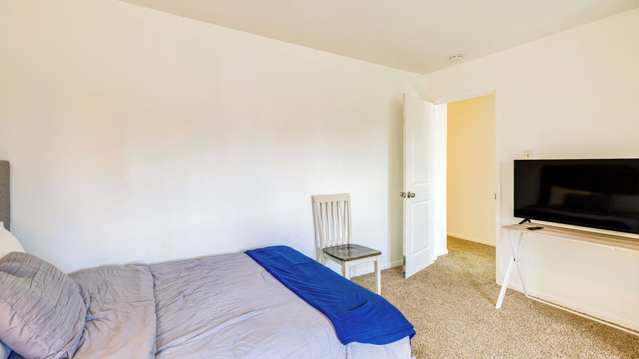 Photo of Bedroom in South Side