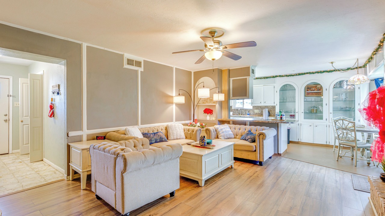 Photo of Livingroom in South Side