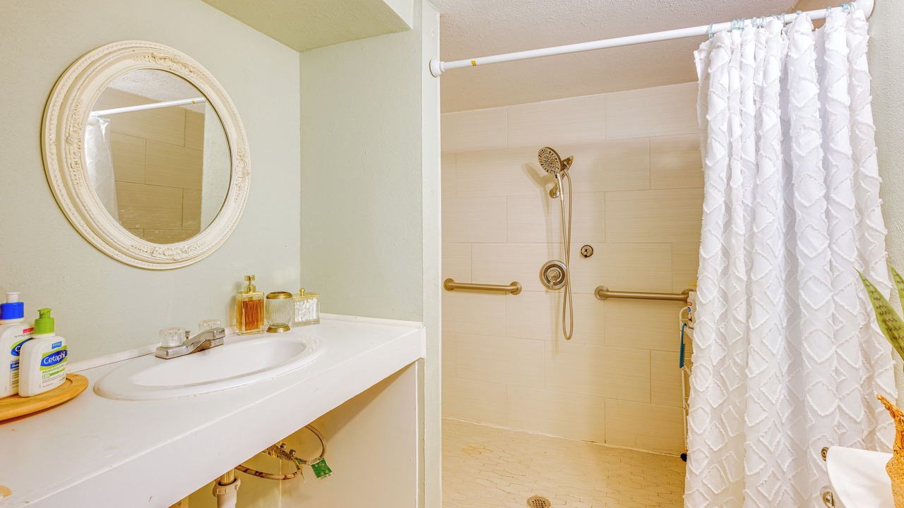 Photo of Bathroom in South Side