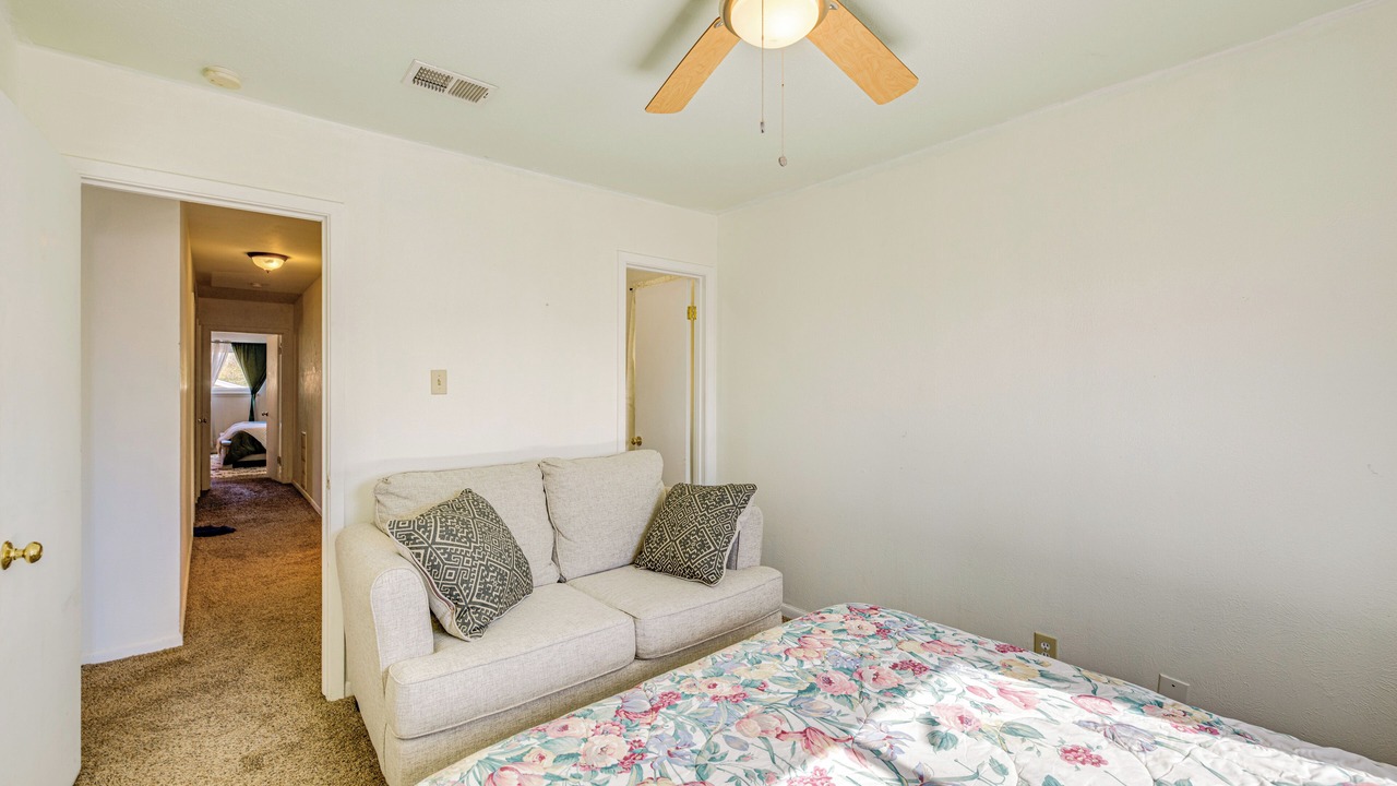 Photo of Bedroom in South Side