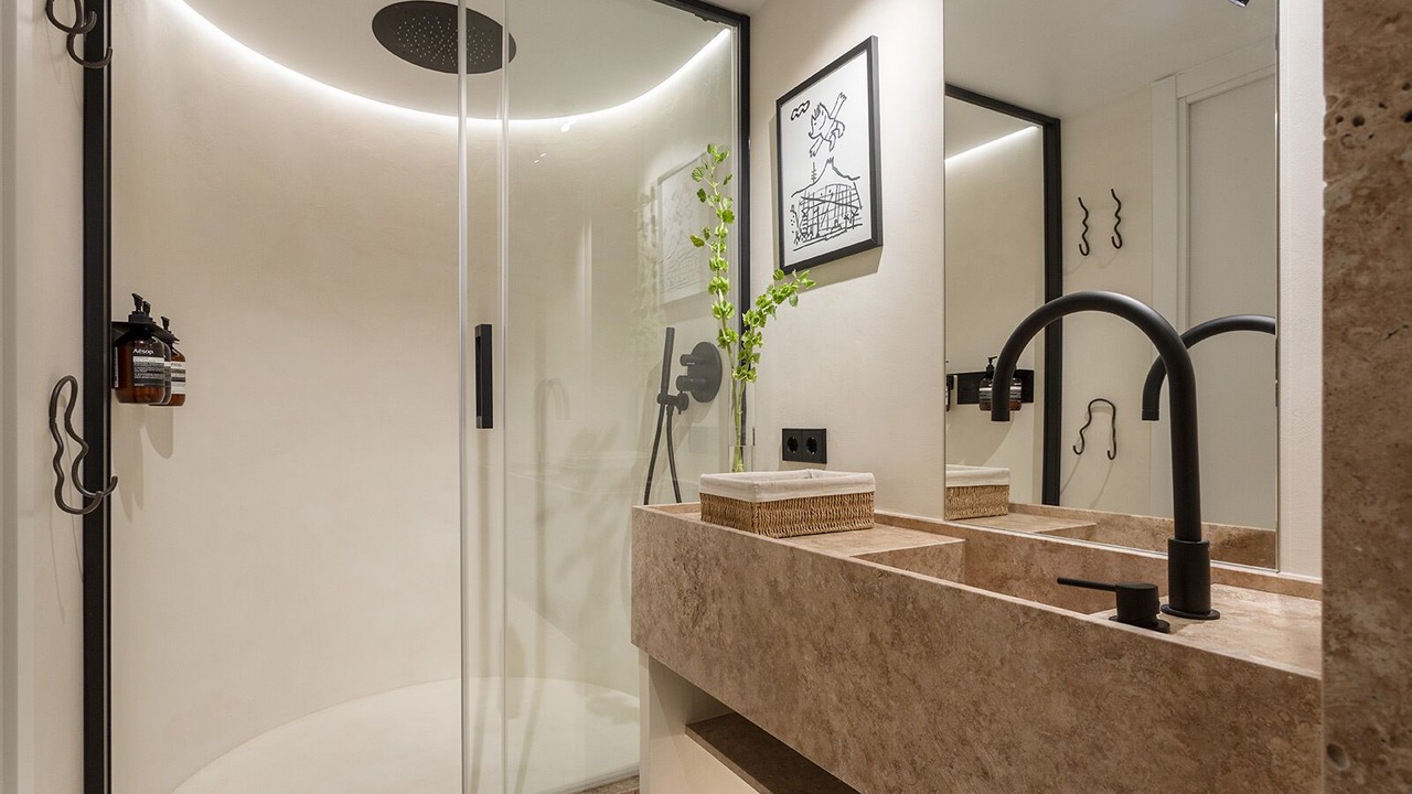 Photo of Bathroom in El Poble-sec