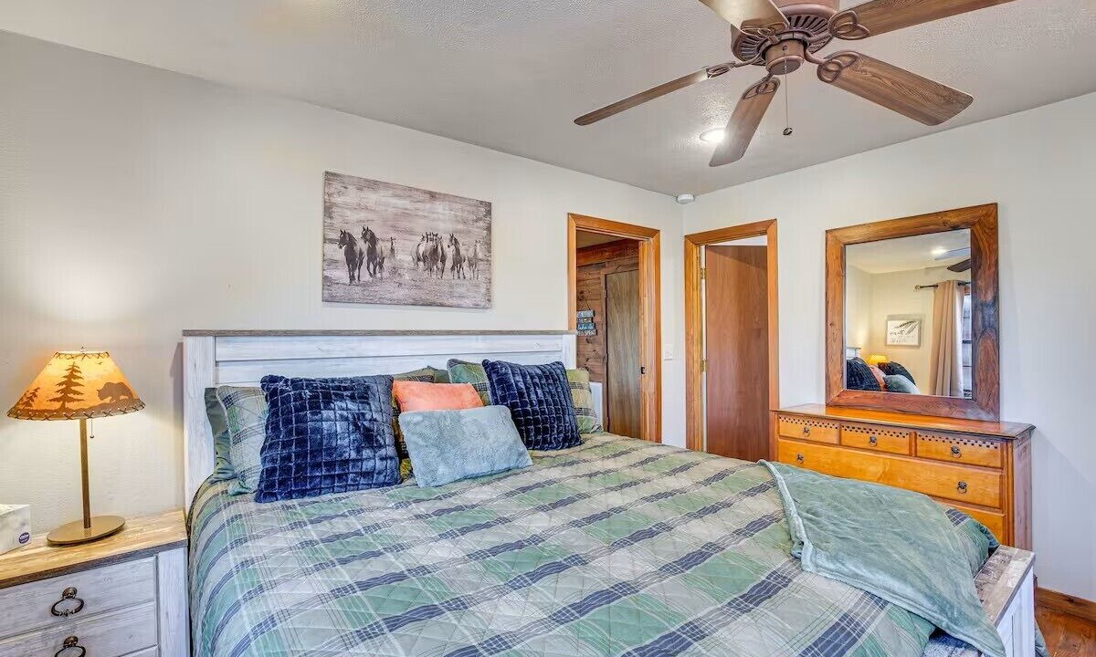 Photo of Bedroom in Streetman
