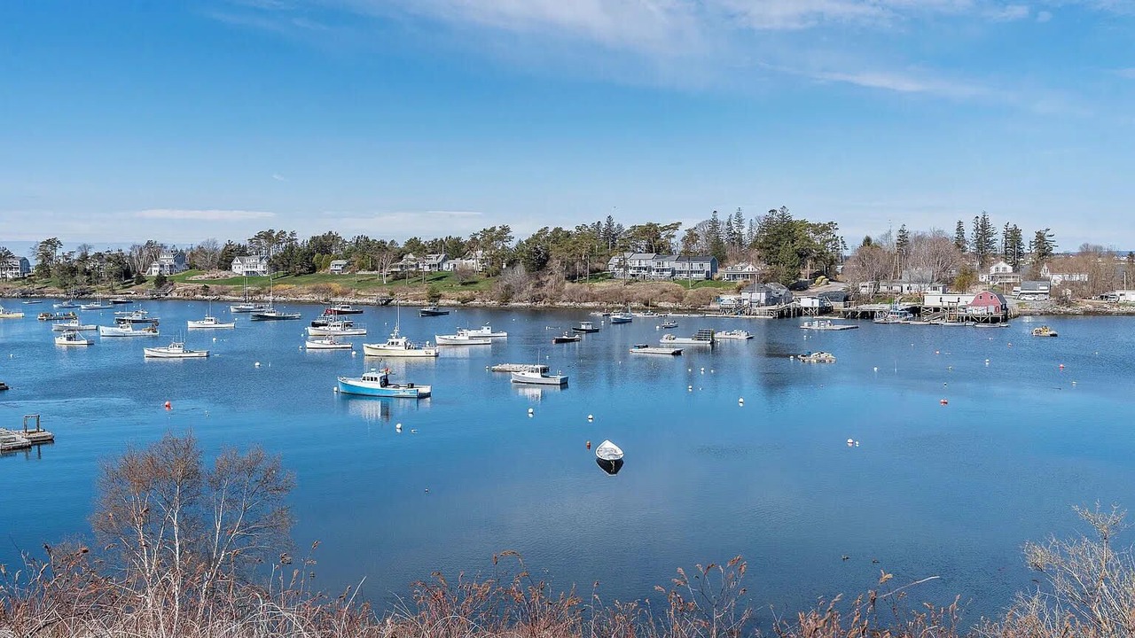 Photo of Others in Bailey Island
