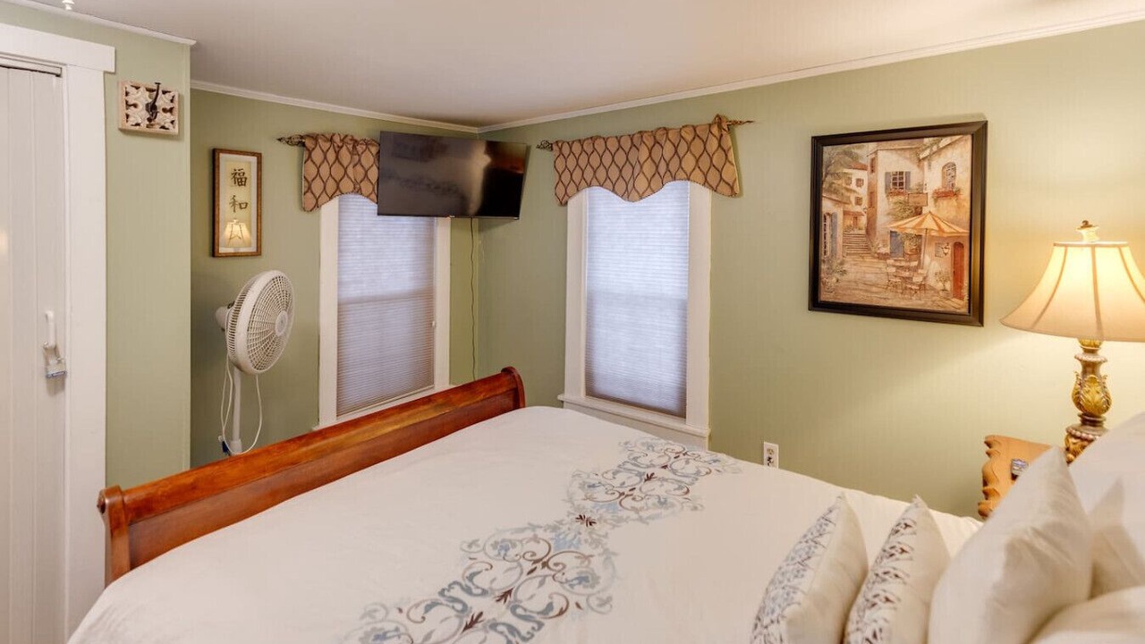 Photo of Bedroom in North Woodstock