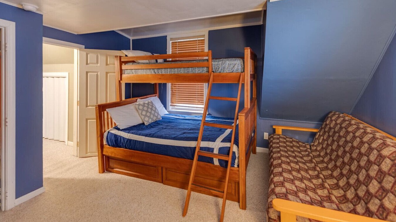 Photo of Bedroom in North Woodstock