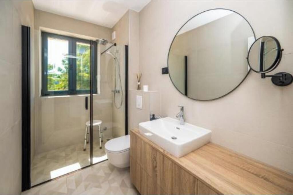 Photo of Bathroom in Komiza
