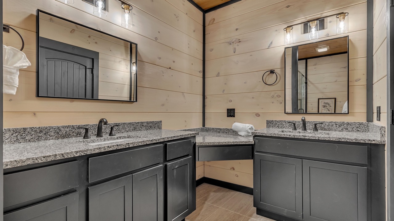 Photo of Bathroom in Sevierville
