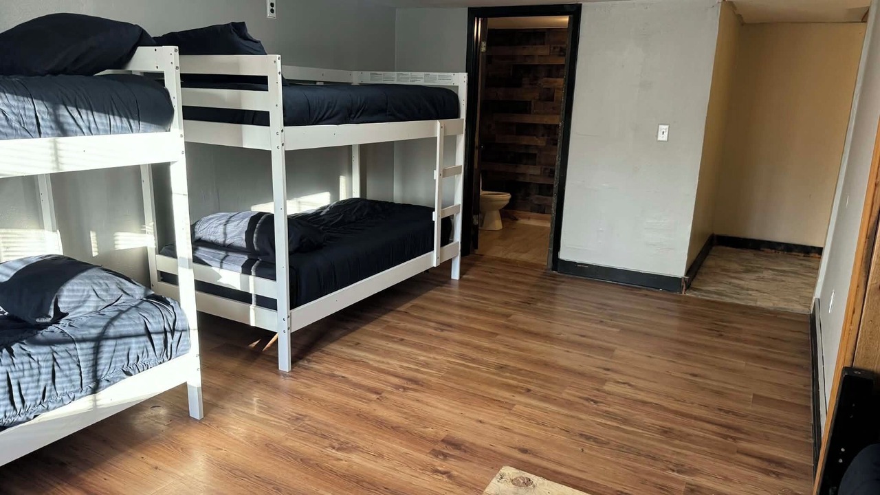 Photo of Bedroom in De Valls Bluff