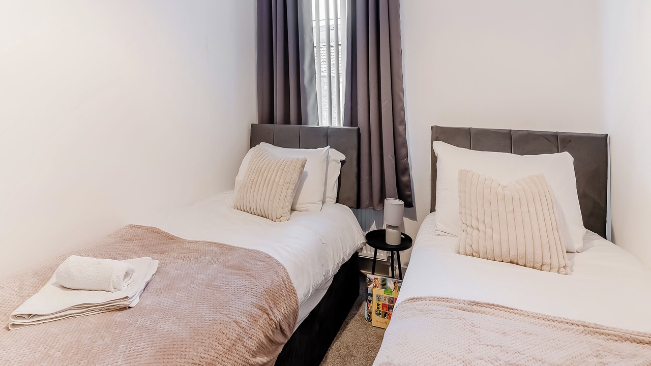 Photo of Others in Mountain Ash