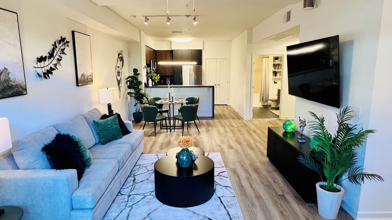 Photo of Livingroom in Mid City
