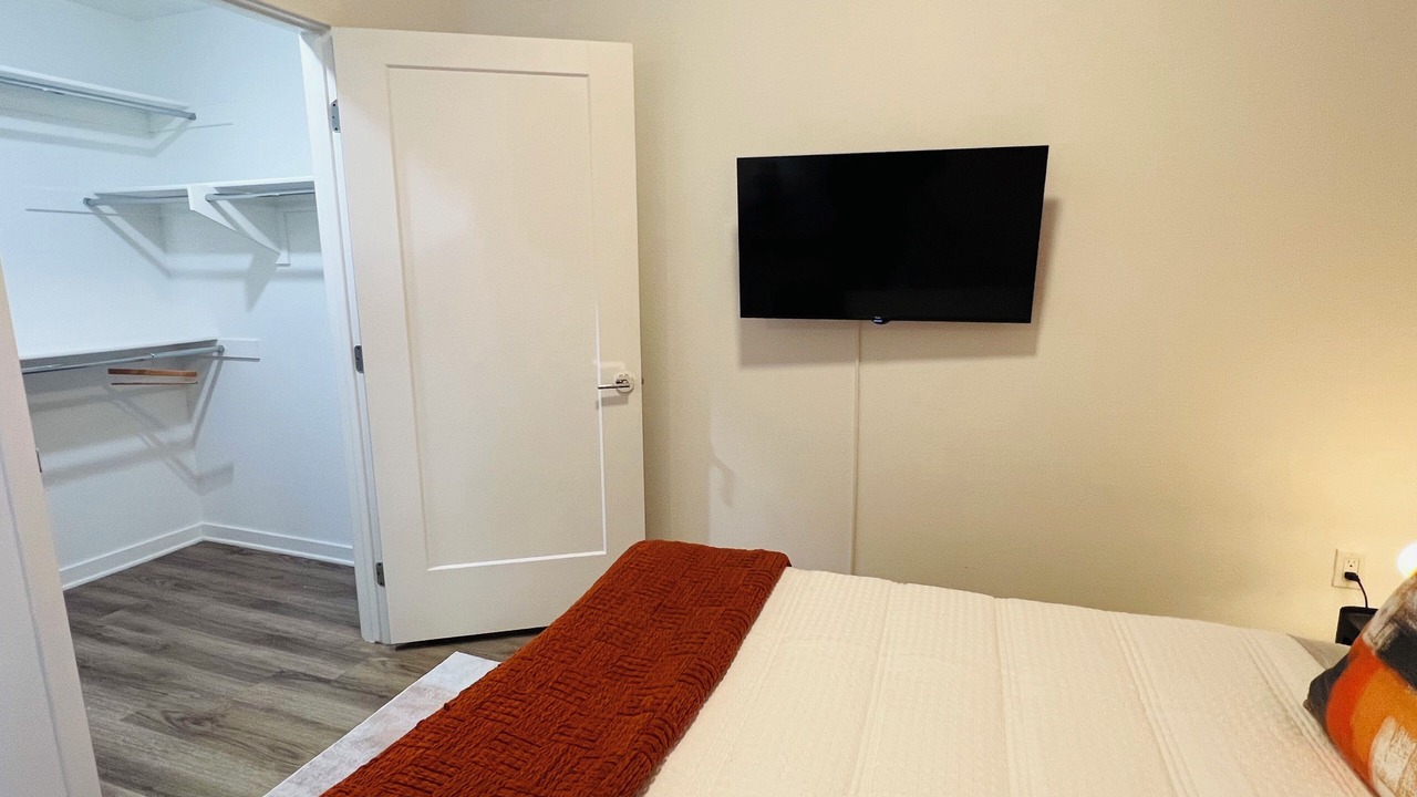 Photo of Bedroom in Mid City
