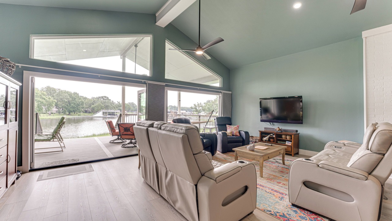 Photo of Livingroom in Tool