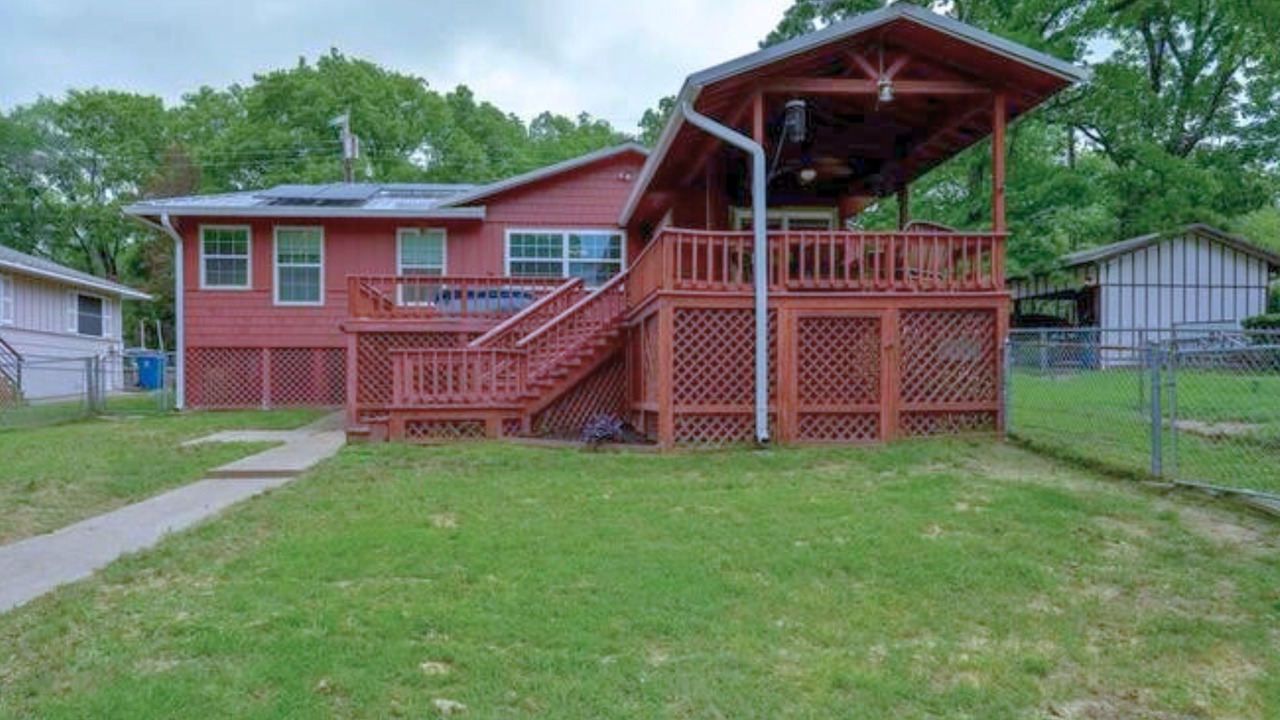 Photo of Outdoor in Gun Barrel City