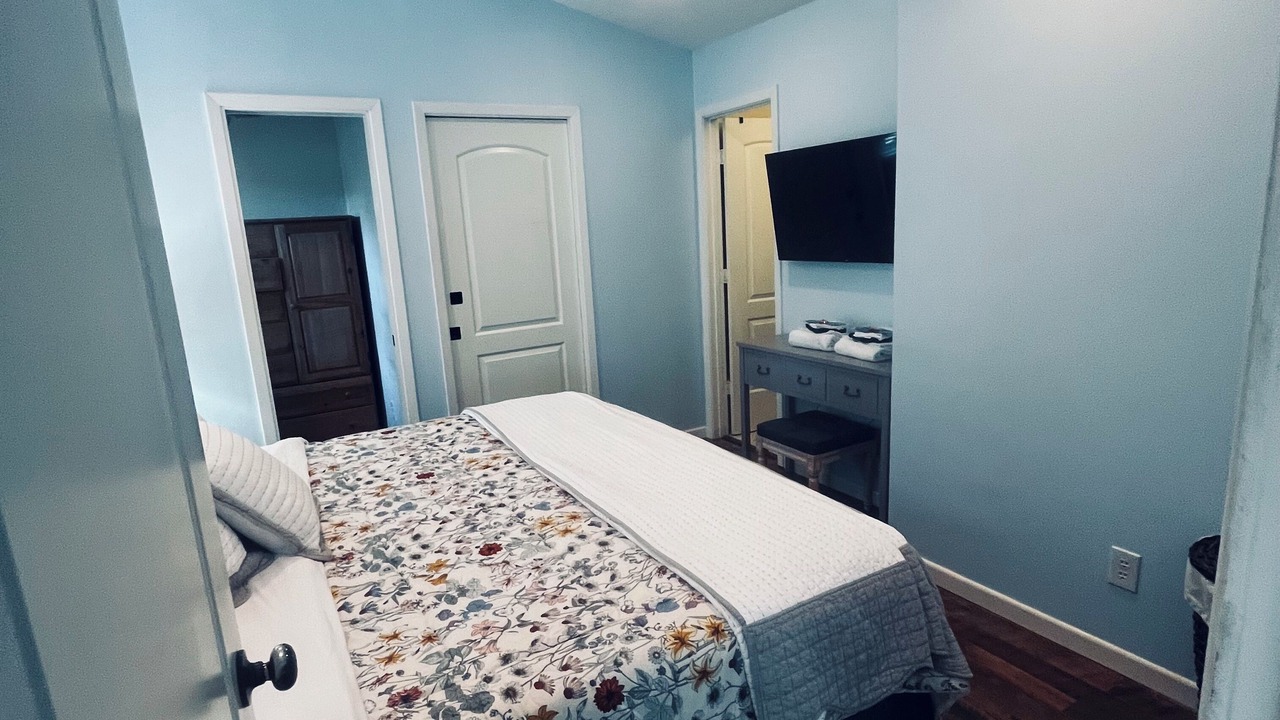 Photo of Bedroom in Gun Barrel City