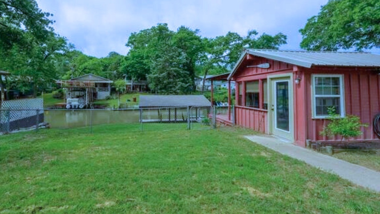 Photo of Outdoor in Gun Barrel City