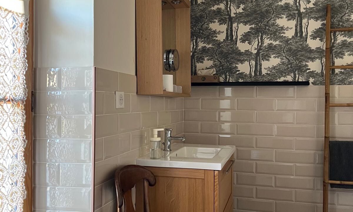 Photo of Bathroom in Roujan