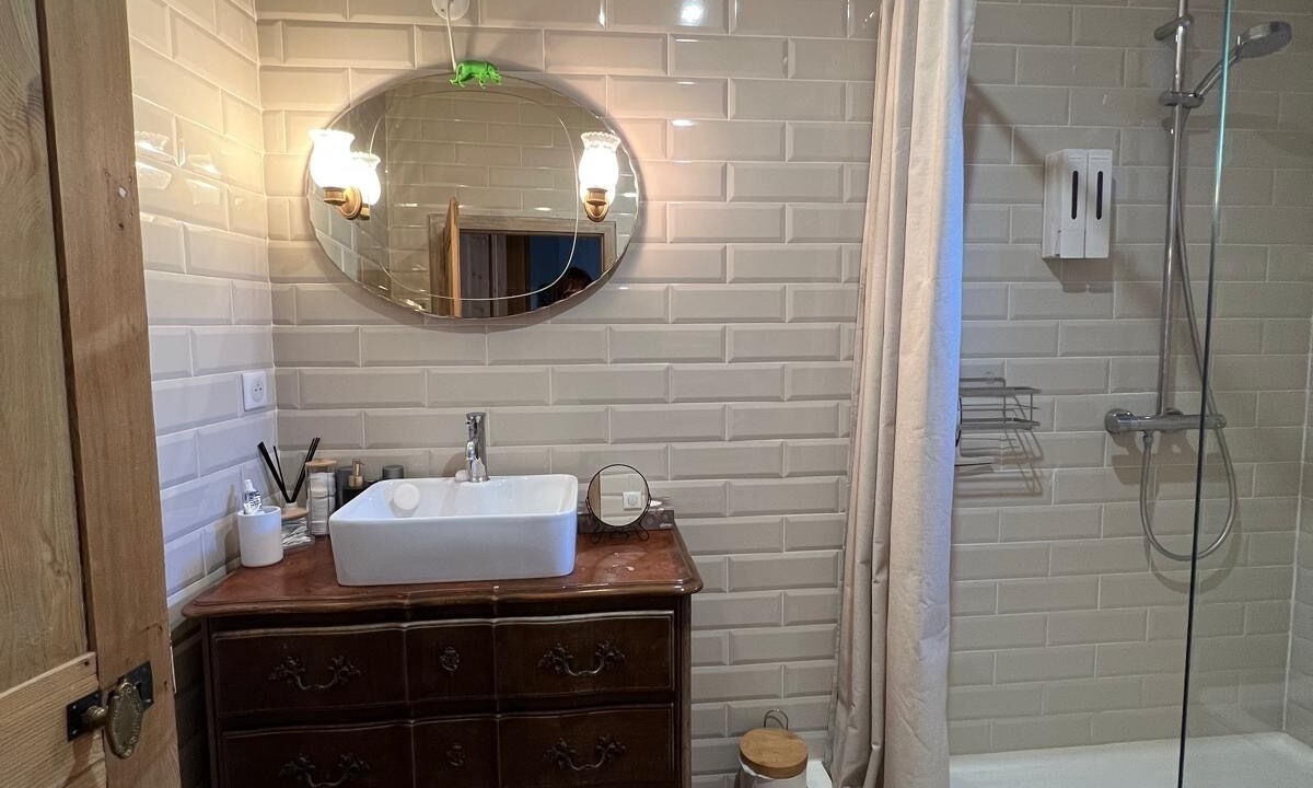 Photo of Bathroom in Roujan