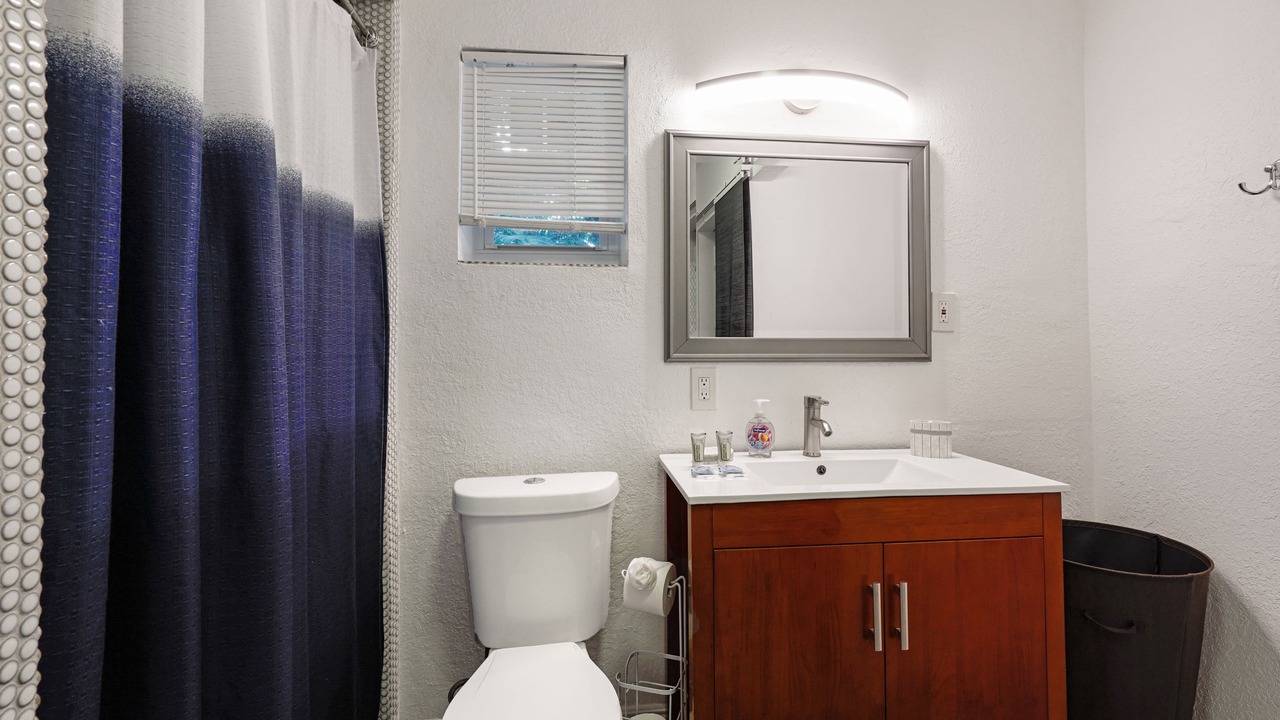 Photo of Bathroom in Hollywood