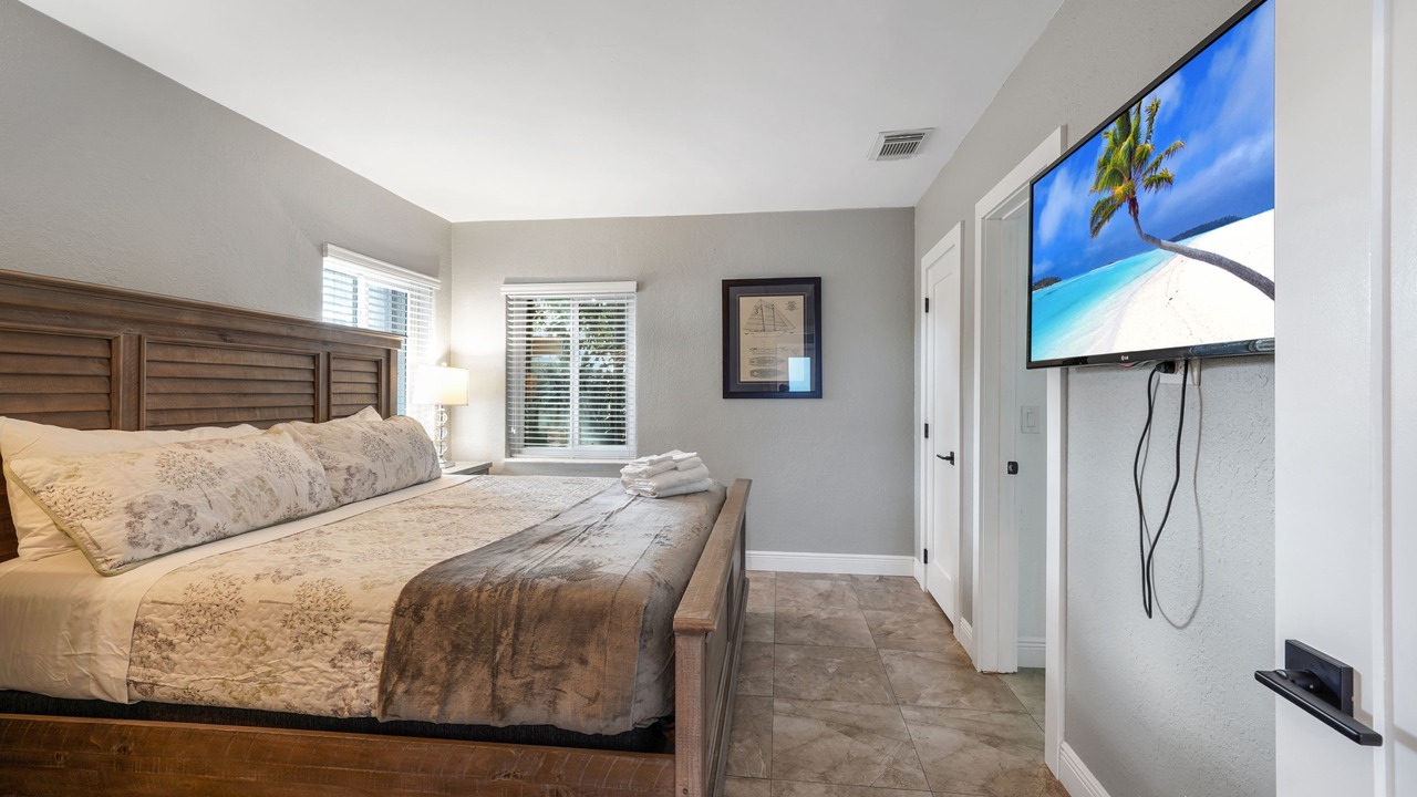 Photo of Others in Hollywood