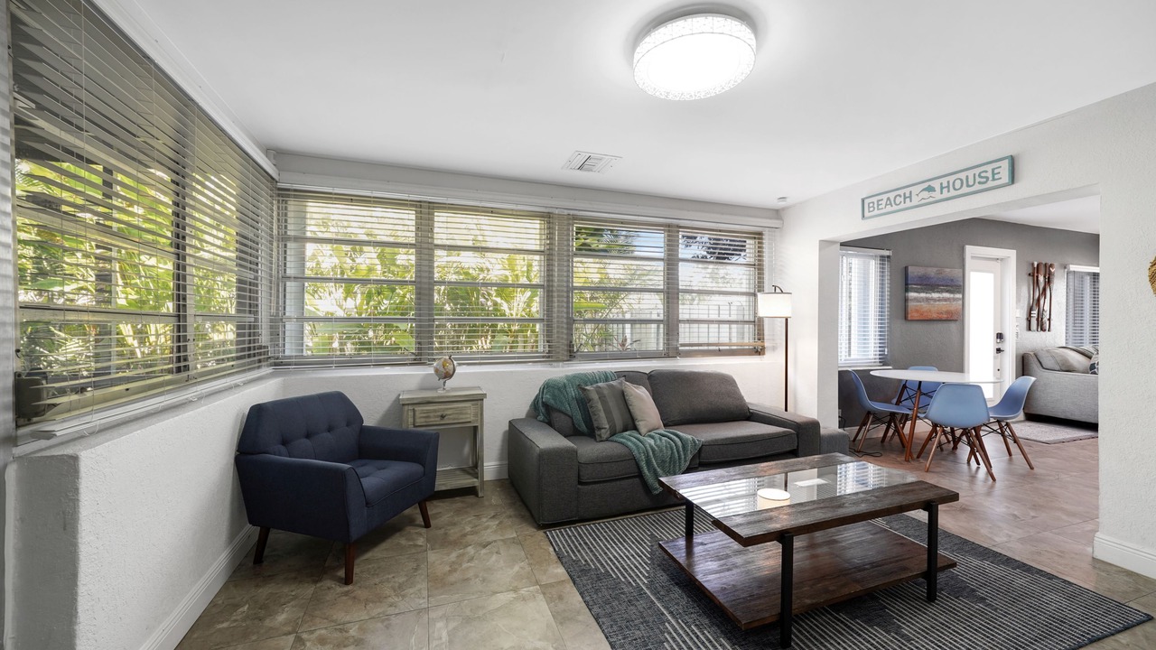 Photo of Others in Hollywood