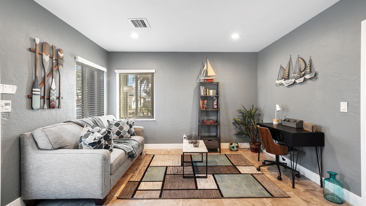 Photo of Others in Hollywood