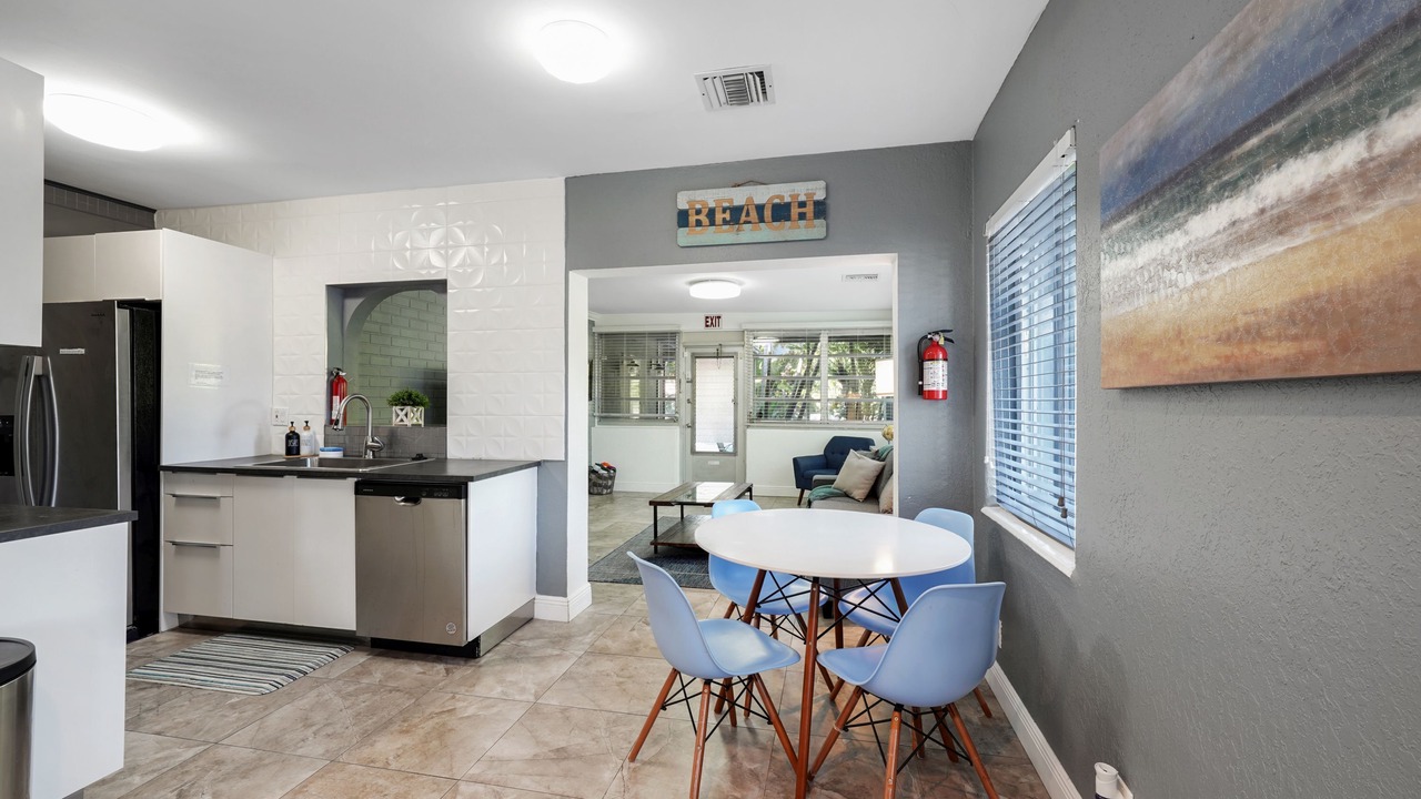 Photo of Others in Hollywood