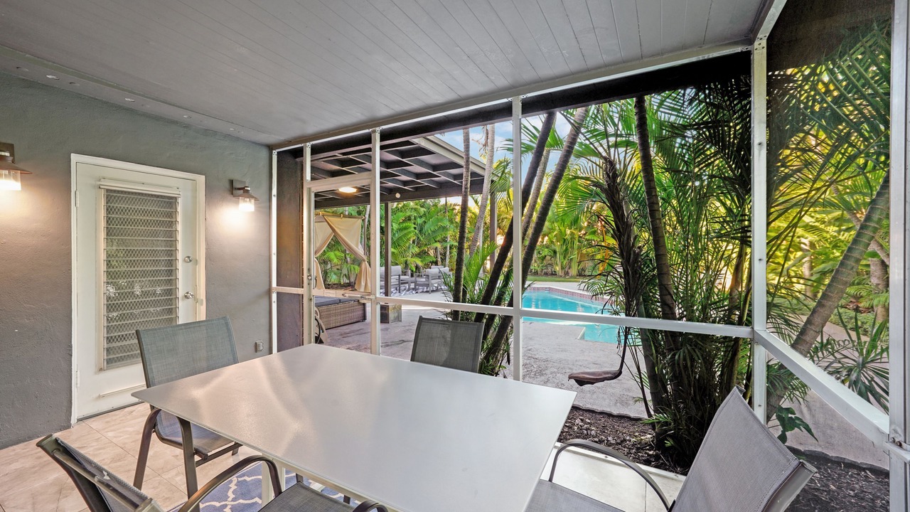 Photo of Outdoor in Hollywood