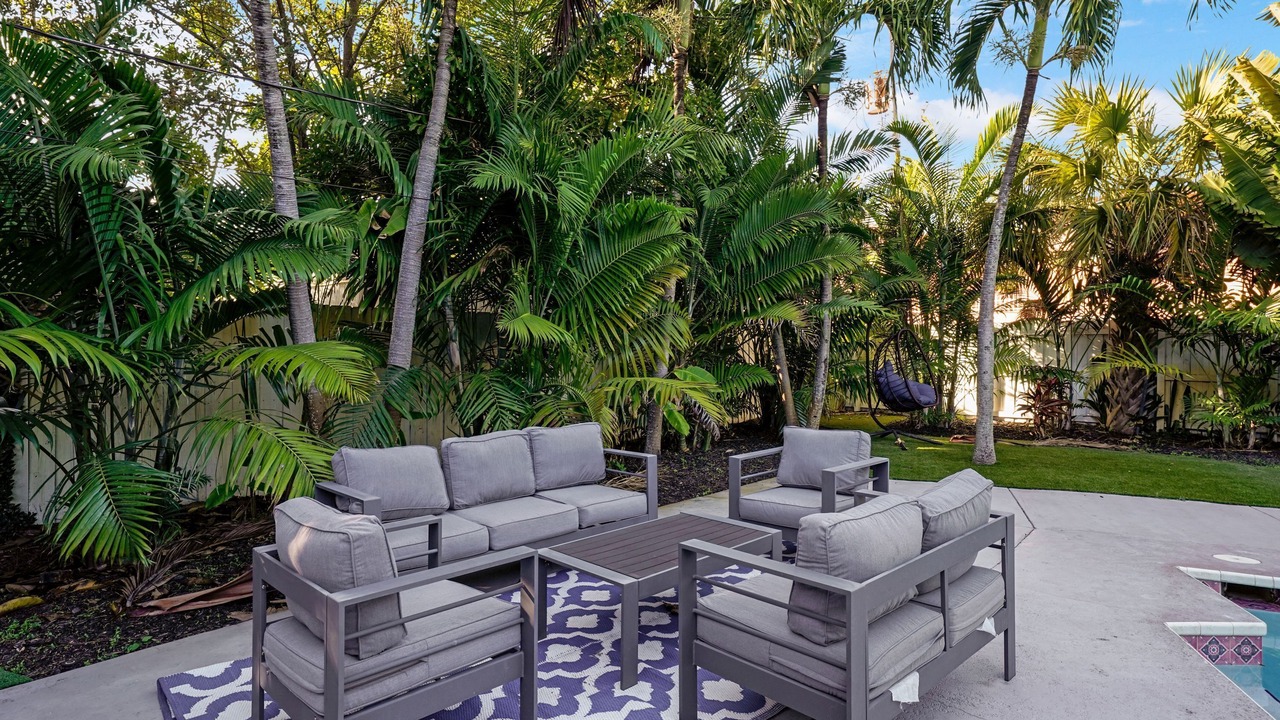 Photo of Outdoor in Hollywood