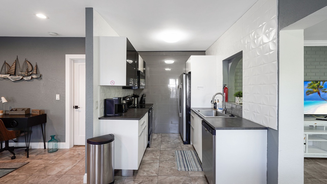 Photo of Others in Hollywood