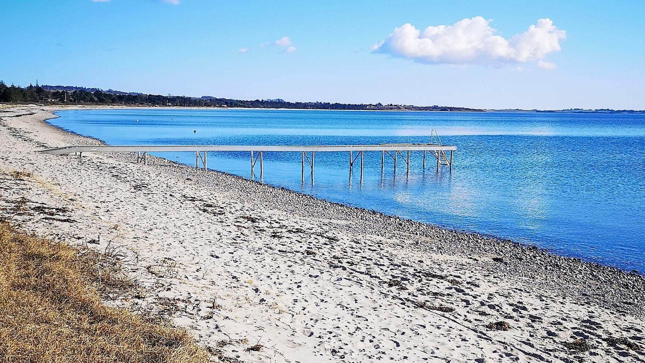Photo of Others in Knebel