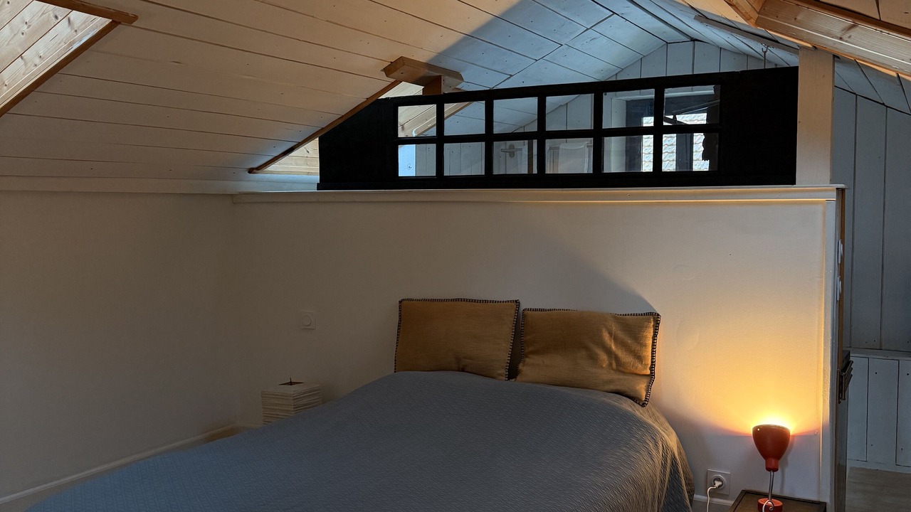 Photo of Bedroom in Etrembieres